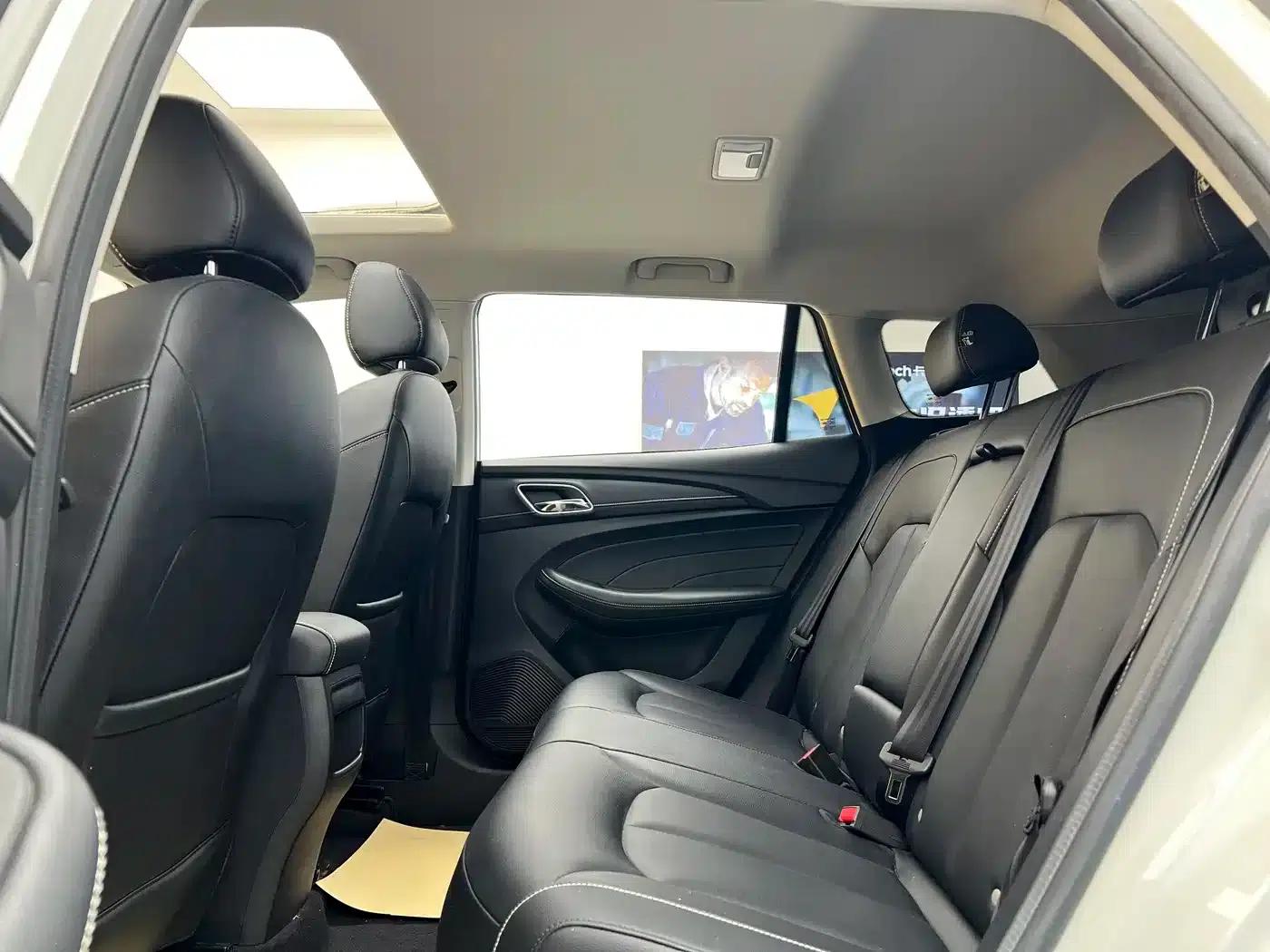 Roewe Ei5 2018 Internet Flagship Edition — миниатюра 15