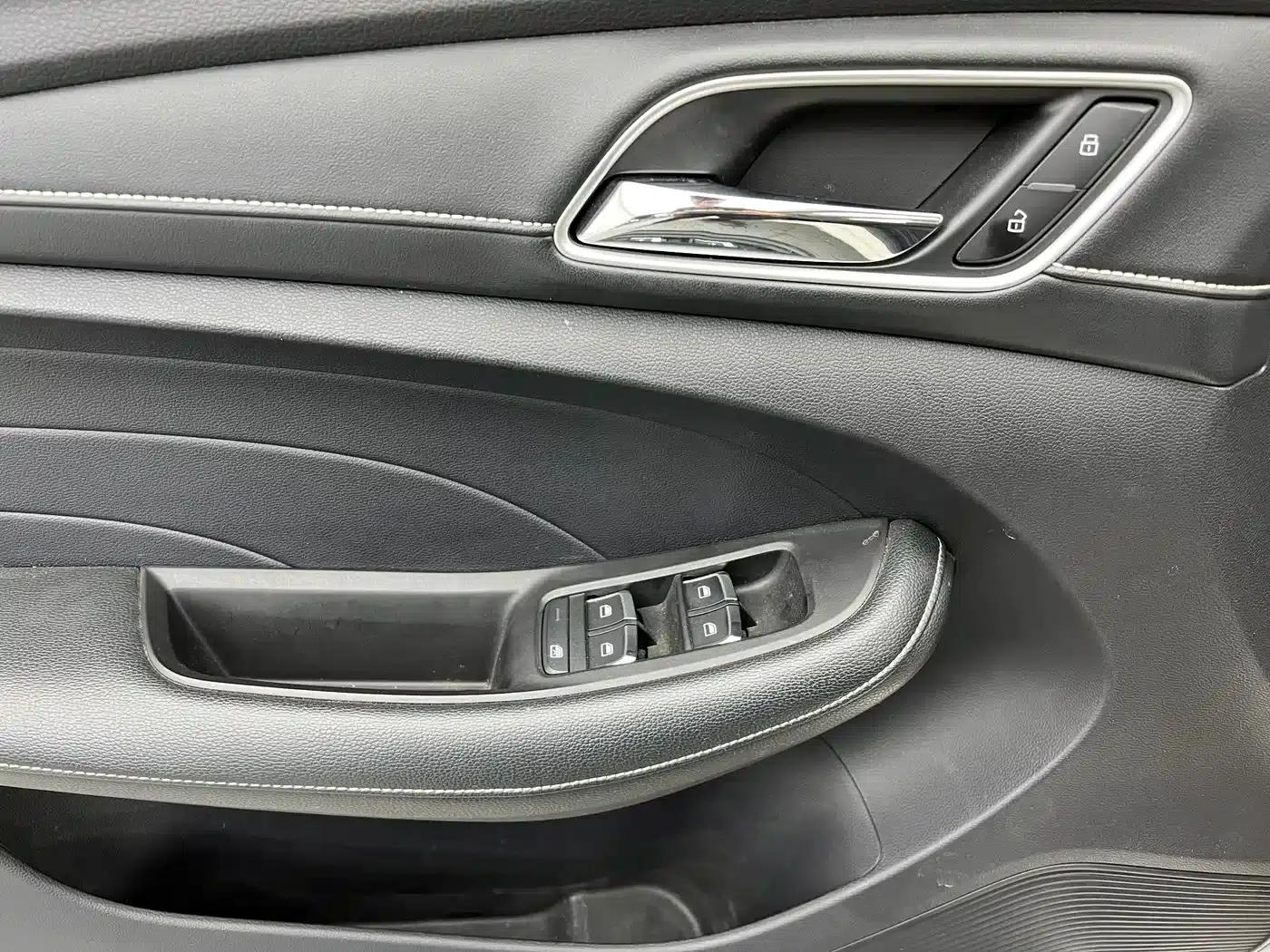 Roewe Ei5 2018 Internet Flagship Edition — миниатюра 5
