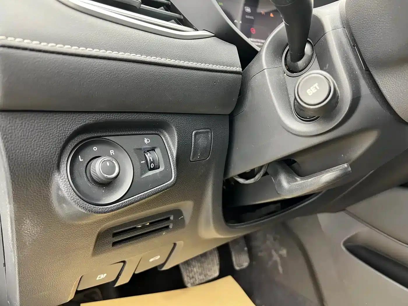 Roewe Ei5 2018 Internet Flagship Edition — миниатюра 6