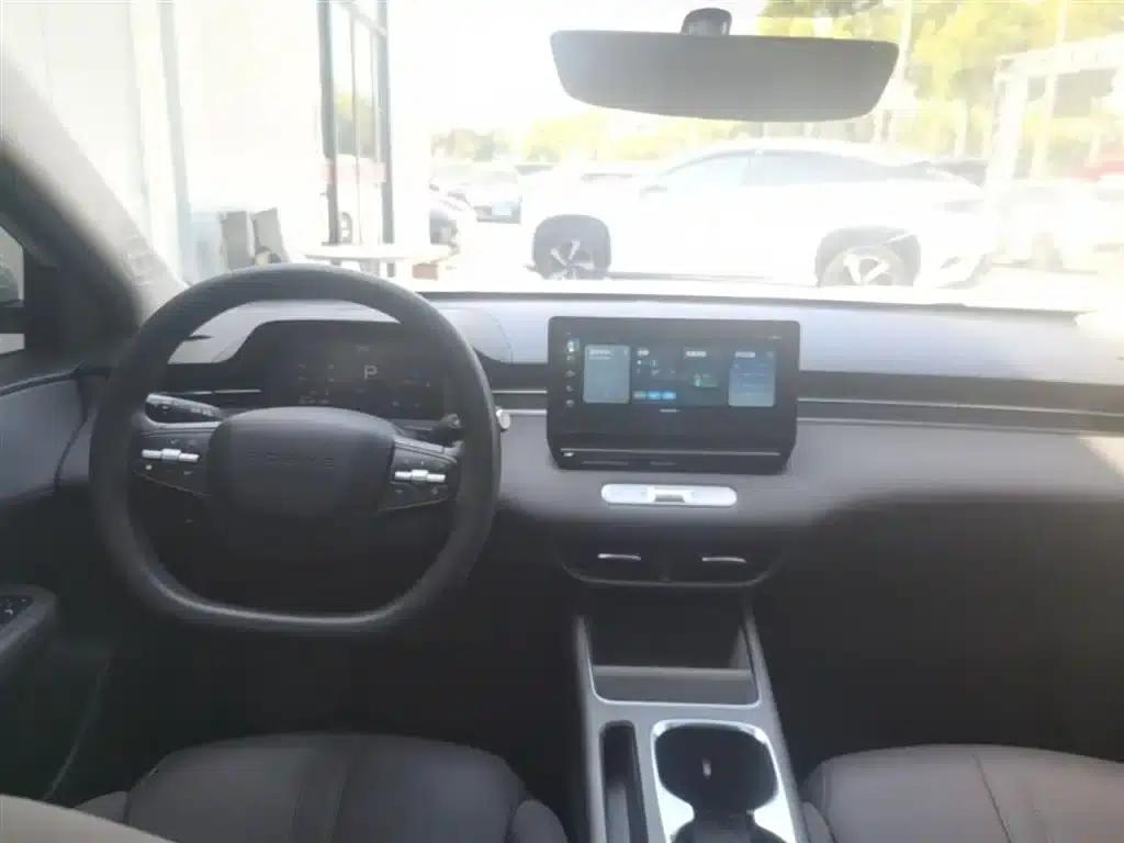 Roewe D6 2025 450km Premium Edition — миниатюра 10