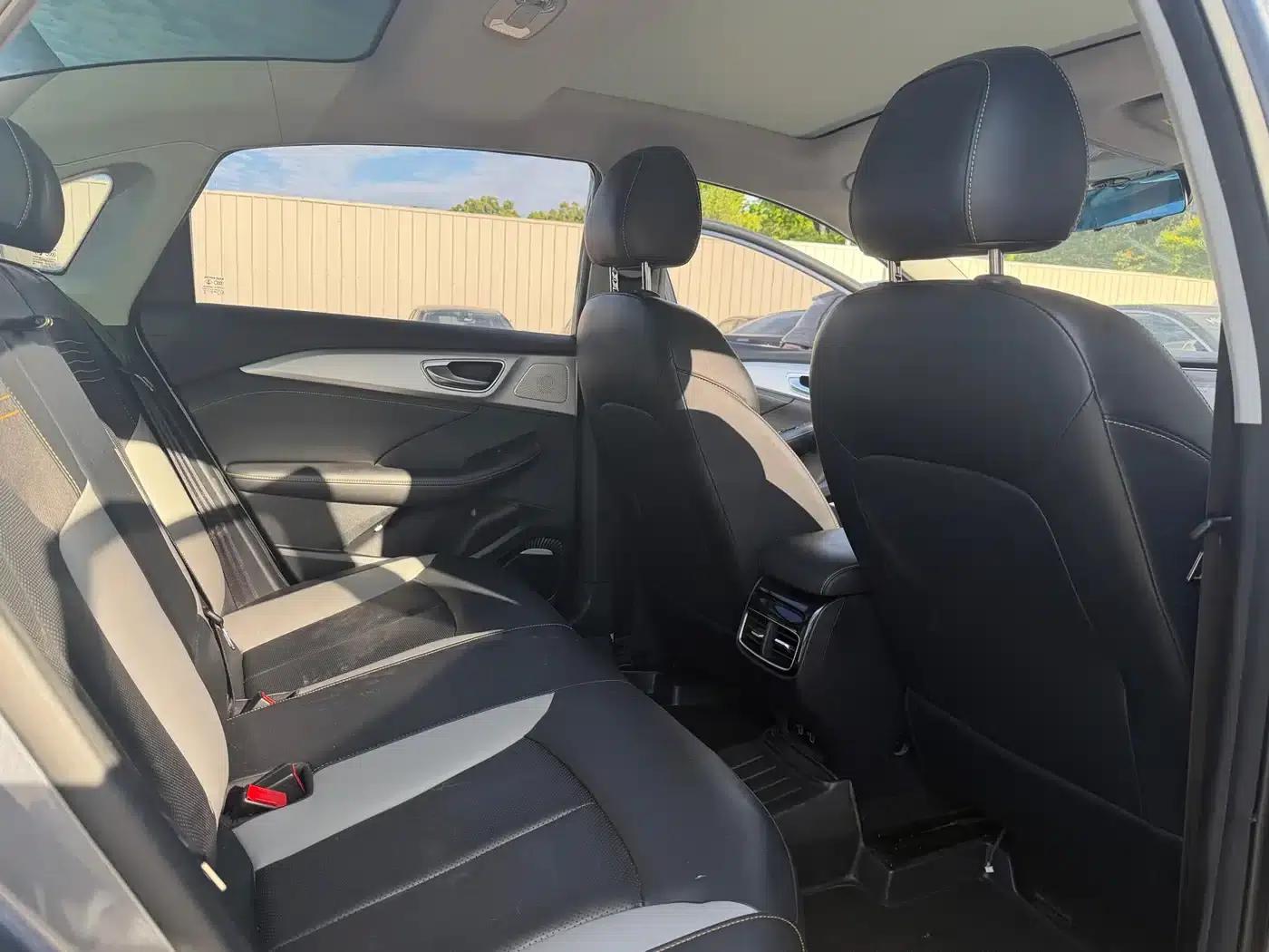Roewe i6 MAX 2020 300TGI Automatic Cool Panoramic Sunroof Intelligent Driving Supreme Edition — миниатюра 10