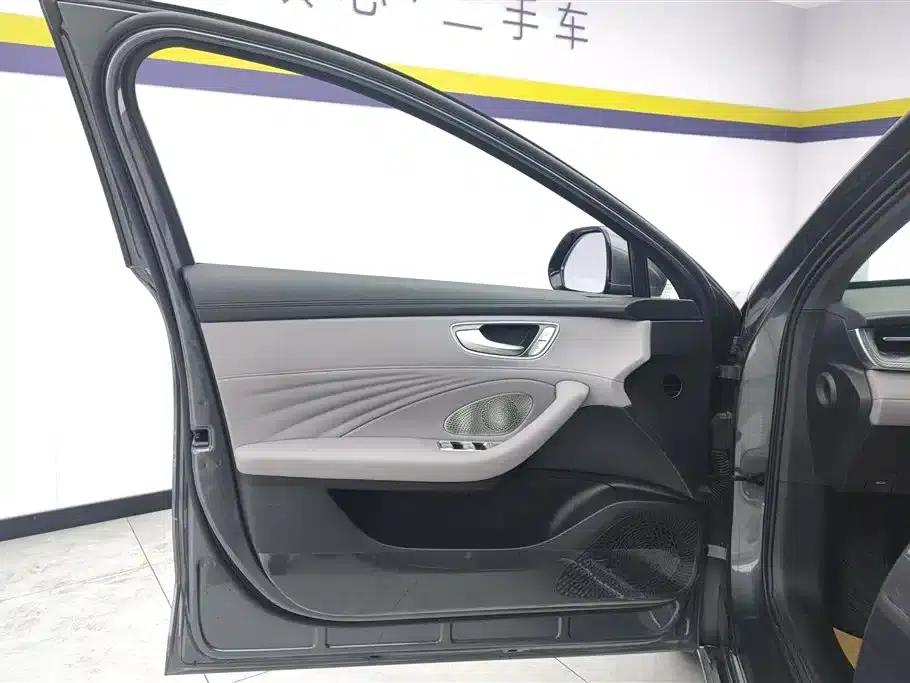 Roewe M7 DMH 2025 160km Premium Edition — миниатюра 7