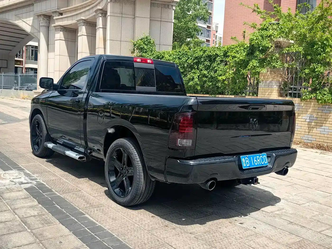 RAM Trucks 2015 5.7L Automatic — миниатюра 7