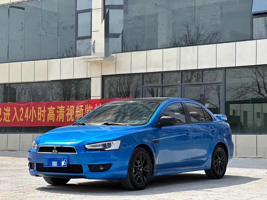 Lancer EX 2015 2.0L CVT Flagship Edition — миниатюра 1