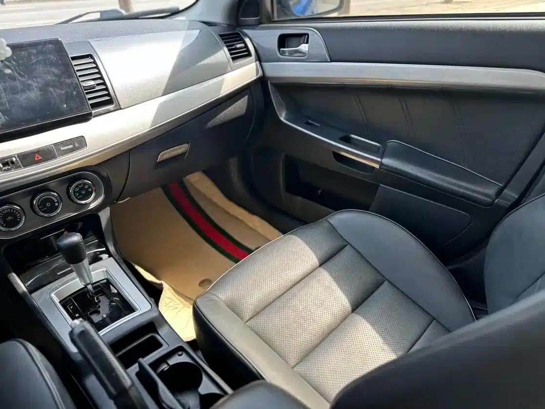 Lancer EX 2015 2.0L CVT Flagship Edition — миниатюра 4