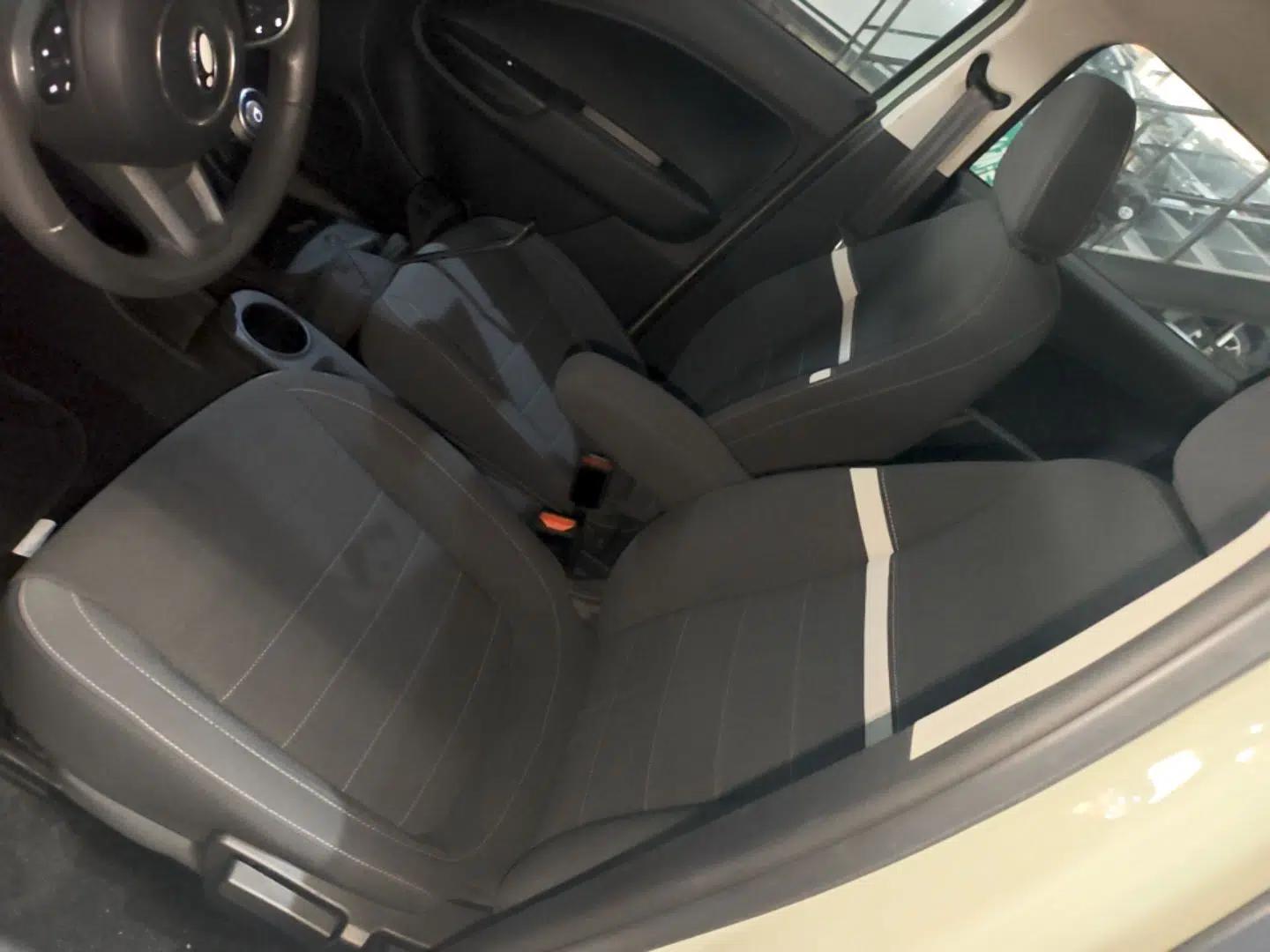 ORA White Cat 2022 Upgraded Model 305km Range Luxury Version Lithium-Ion Battery — миниатюра 18