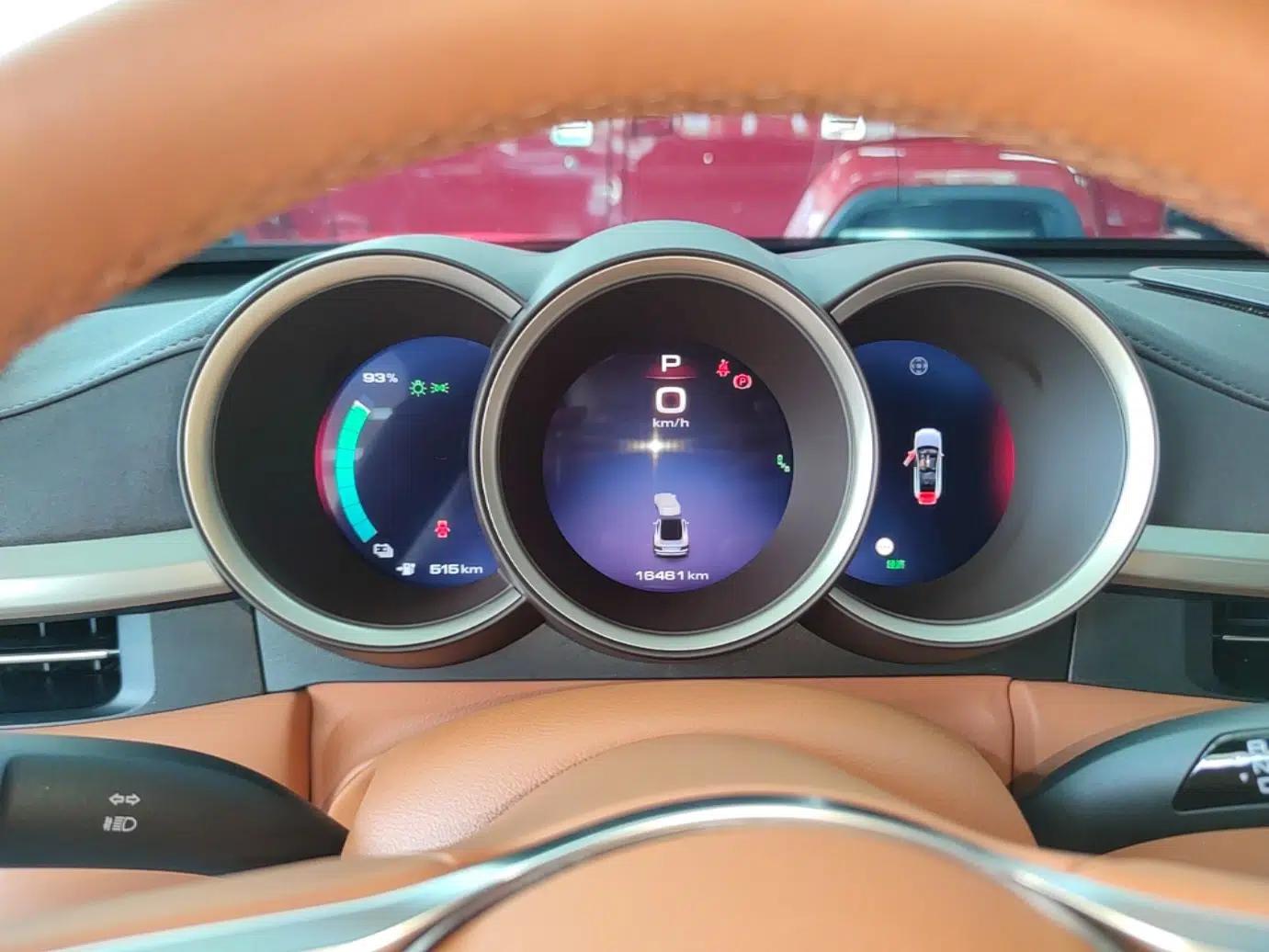 ORA Lightning Cat 2022 555 km Luxury Edition — миниатюра 15