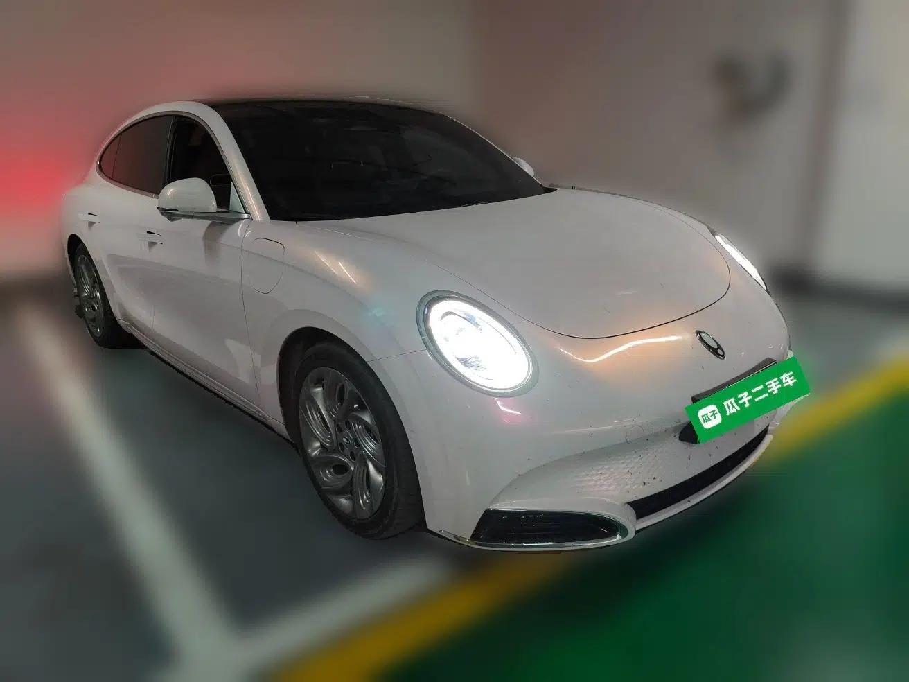 ORA Lightning Cat 2022 555 km Luxury Edition — миниатюра 3