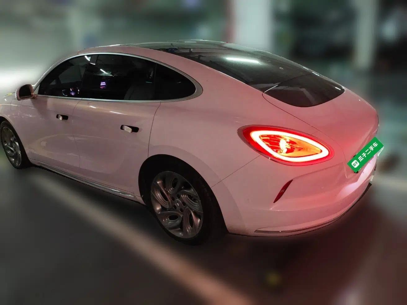 ORA Lightning Cat 2022 555 km Luxury Edition — миниатюра 4