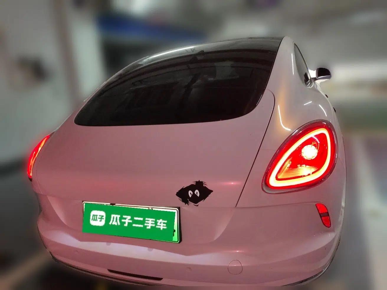 ORA Lightning Cat 2022 555 km Luxury Edition — миниатюра 5