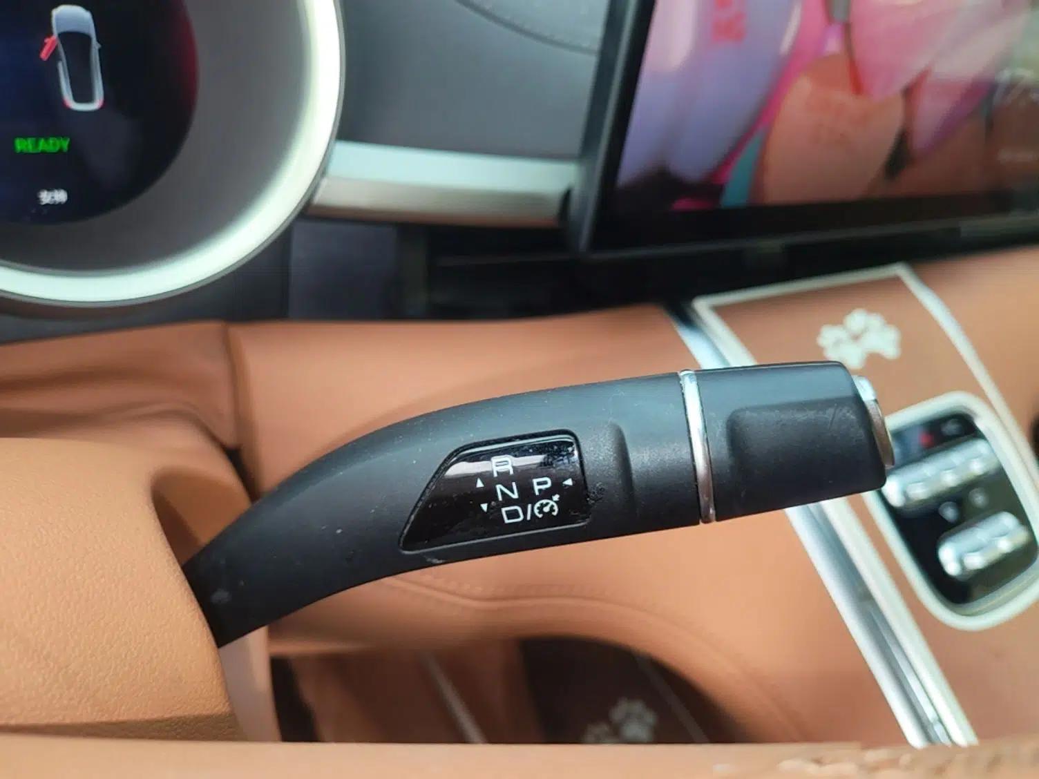 ORA Lightning Cat 2022 555 km Luxury Edition — миниатюра 16