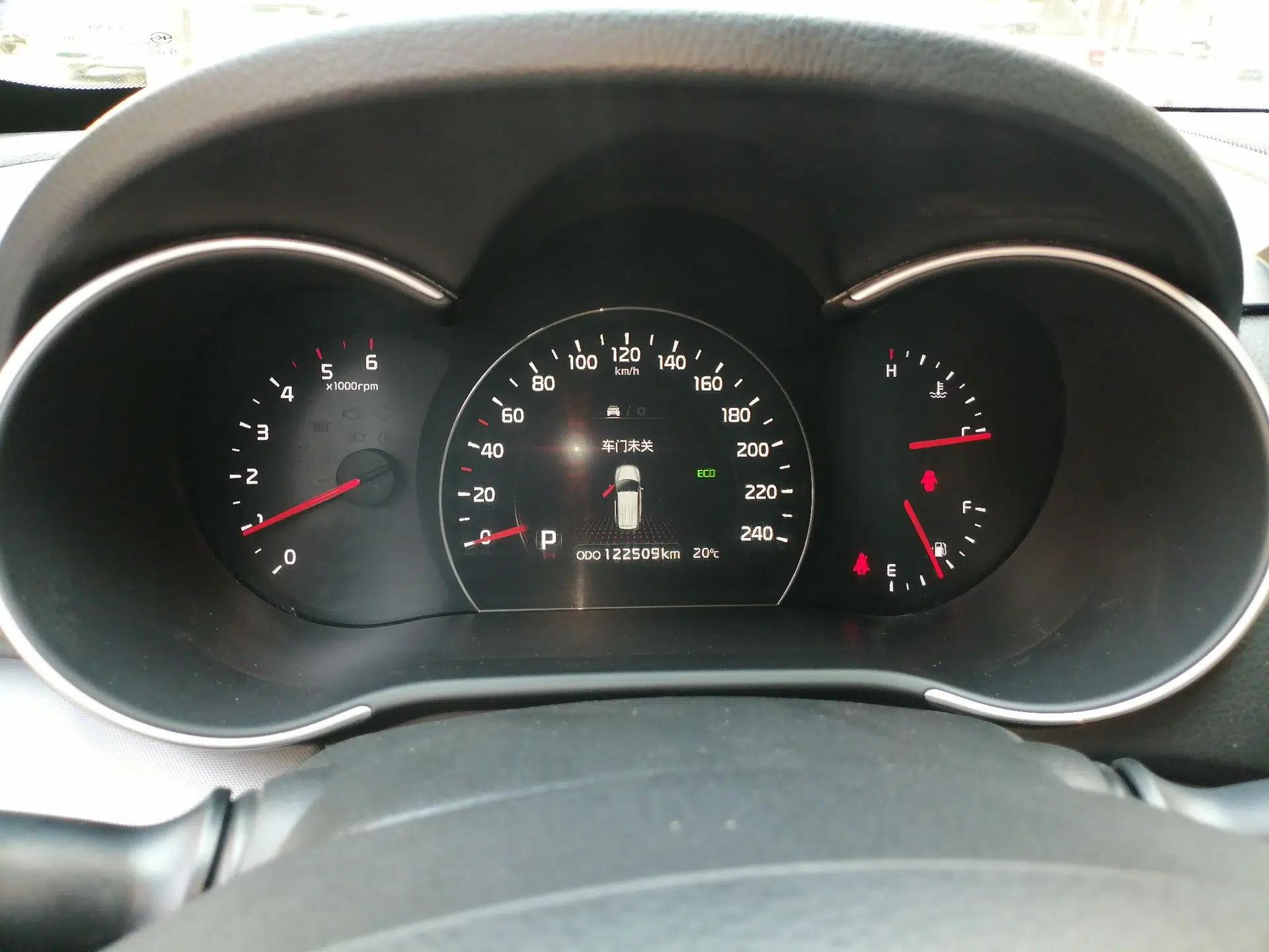 Kia Sorento 2013 2.2T 5-Seater Diesel Supreme Edition — миниатюра 12