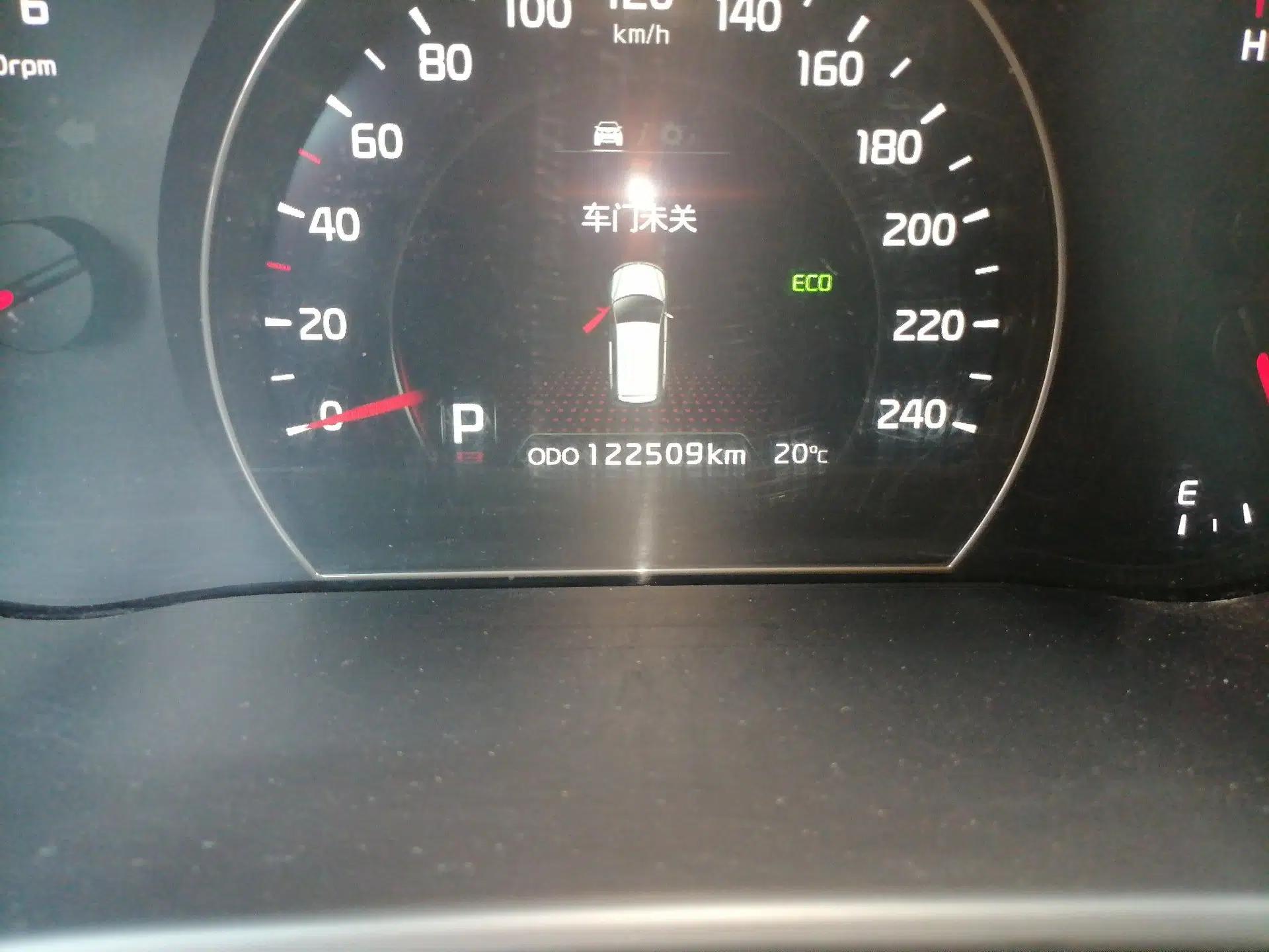 Kia Sorento 2013 2.2T 5-Seater Diesel Supreme Edition — миниатюра 13