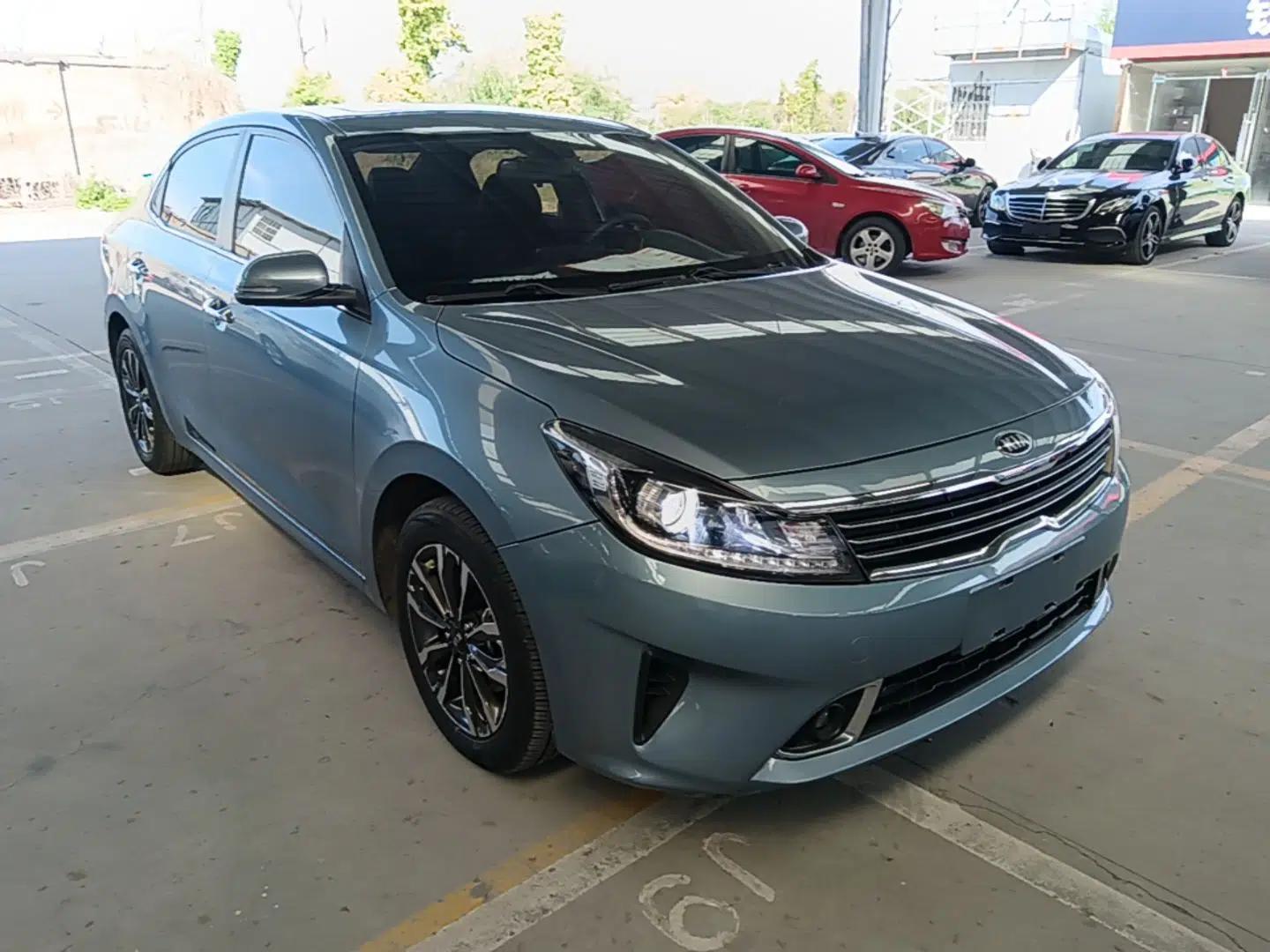 Kia Forte 2018 1.6L Automatic Value-Comfort Luxury Edition — миниатюра 3