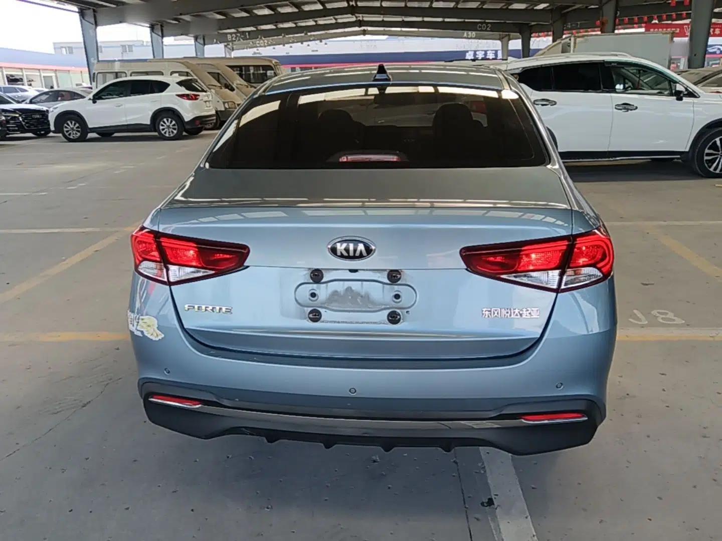 Kia Forte 2018 1.6L Automatic Value-Comfort Luxury Edition — миниатюра 5