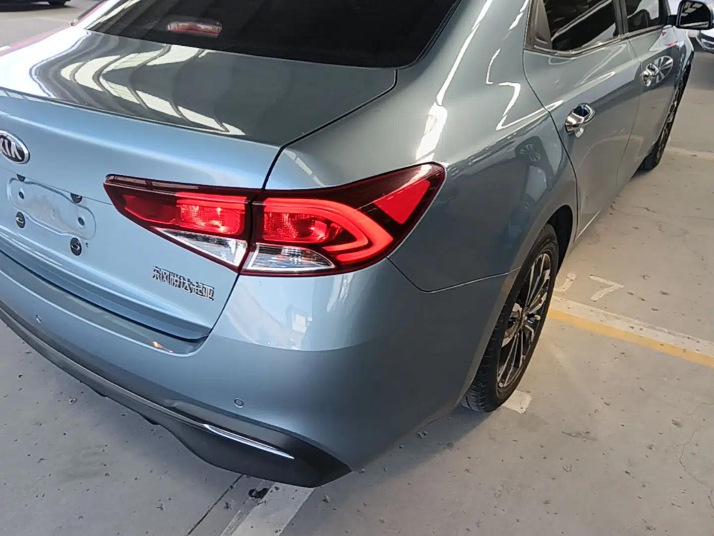 Kia Forte 2018 1.6L Automatic Value-Comfort Luxury Edition — миниатюра 7