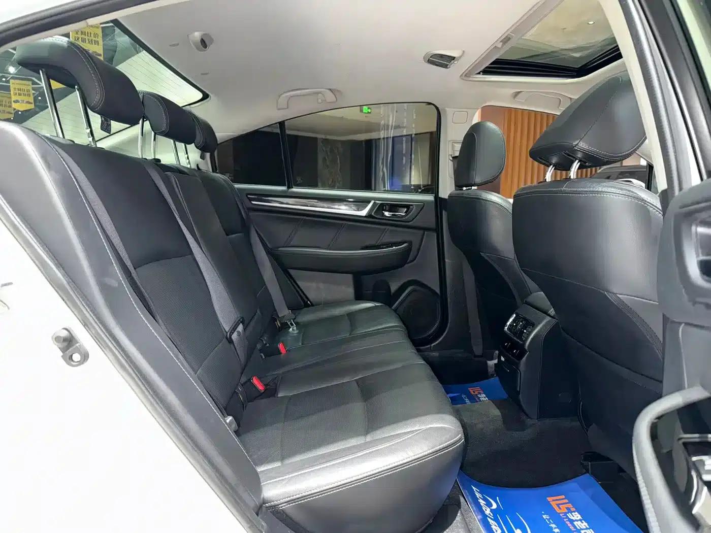 Legacy 2017 2.5i AWD Glory Edition — миниатюра 15