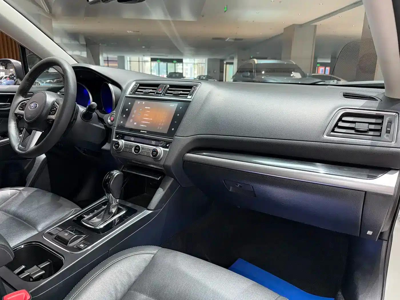 Legacy 2017 2.5i AWD Glory Edition — миниатюра 16