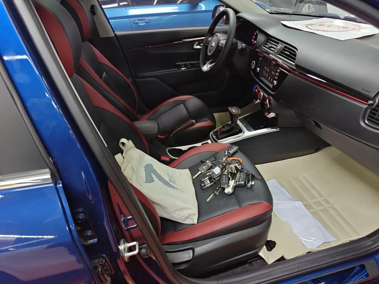 Kia KX Cross 2017 1.4L AT GLS — миниатюра 23