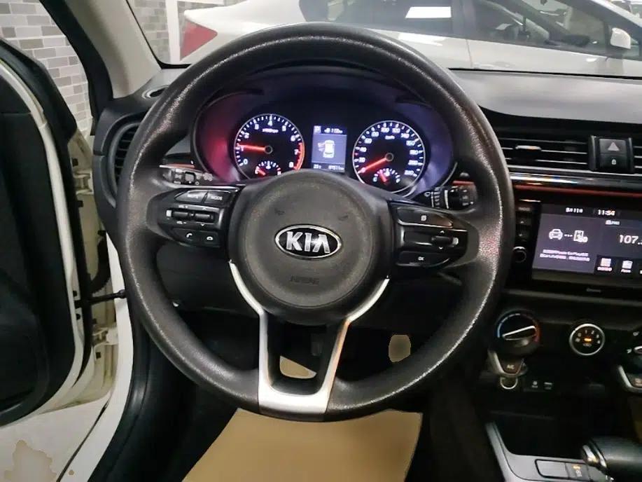 Kia KX Cross 2017 1.4L AT GLS — миниатюра 14
