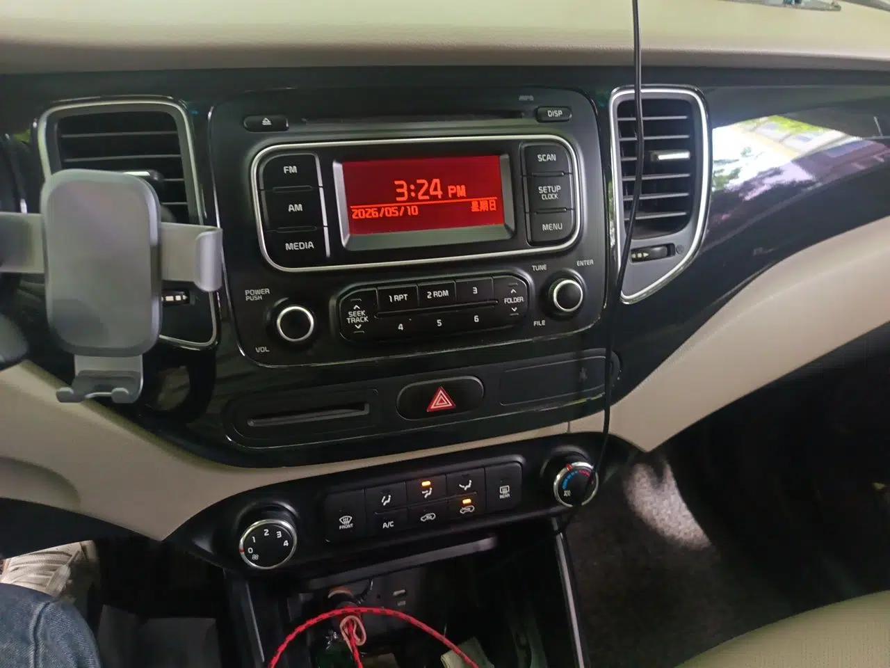 Kia Carens 2013 2.0L 7-Seater Automatic Comfort Edition China IV Standard — миниатюра 14