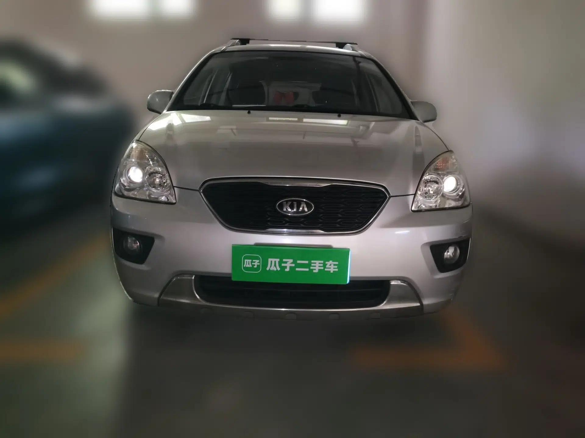 Kia Carens 2011 2.0L 7-Seater Automatic Standard Edition — миниатюра 2