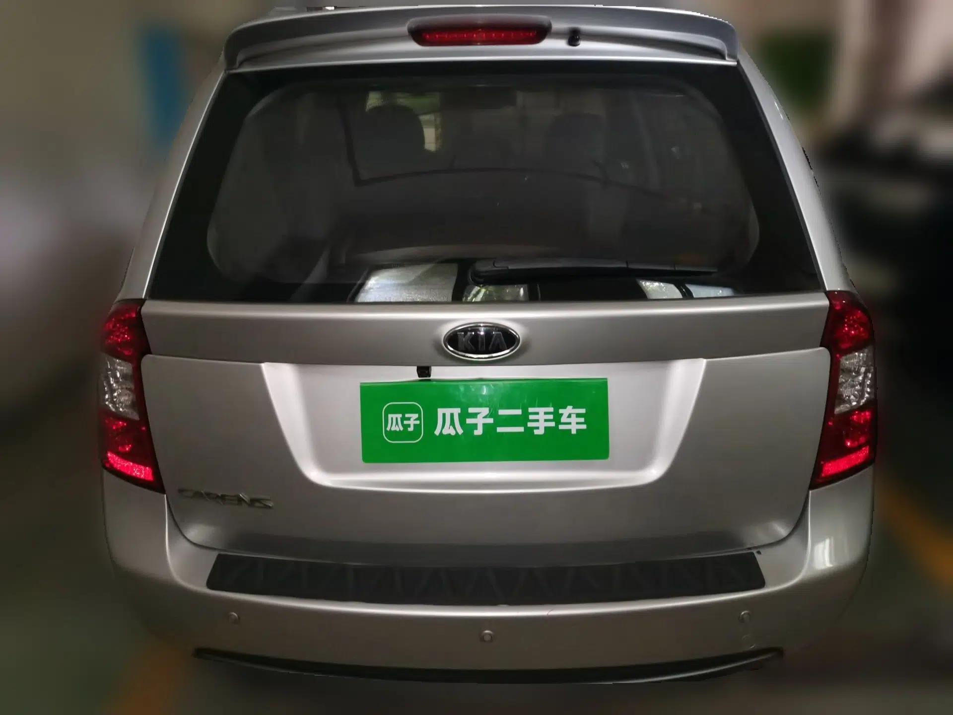 Kia Carens 2011 2.0L 7-Seater Automatic Standard Edition — миниатюра 5