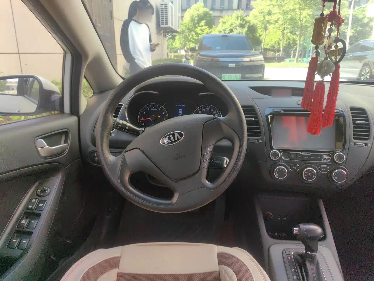 Kia K3S 2014 1.6L Automatic GL — миниатюра 11