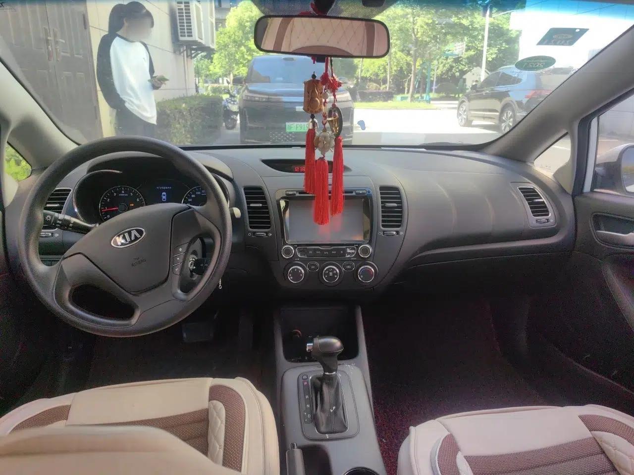 Kia K3S 2014 1.6L Automatic GL — миниатюра 10