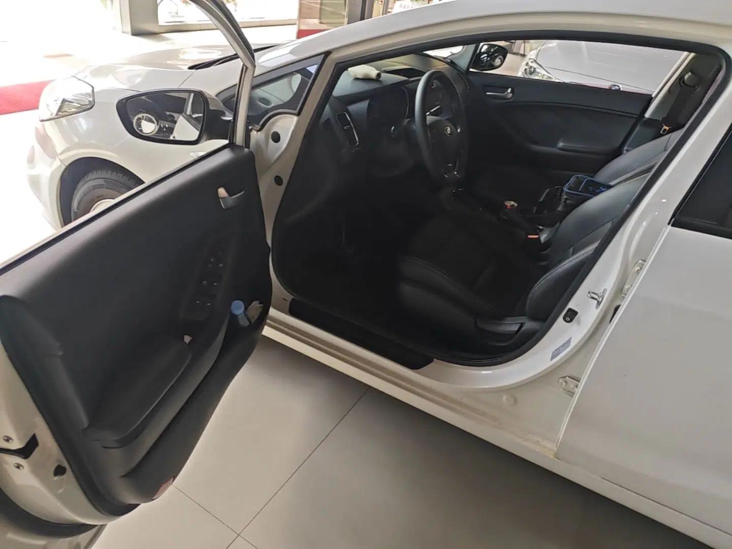 Kia K3S 2014 1.6L Automatic GL — миниатюра 19