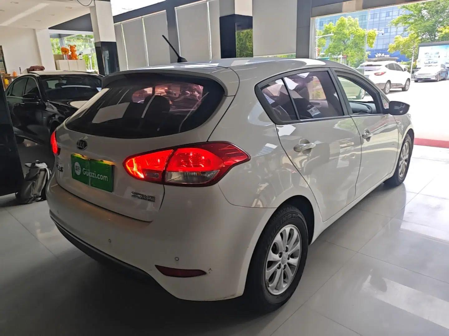 Kia K3S 2014 1.6L Automatic GL — миниатюра 6