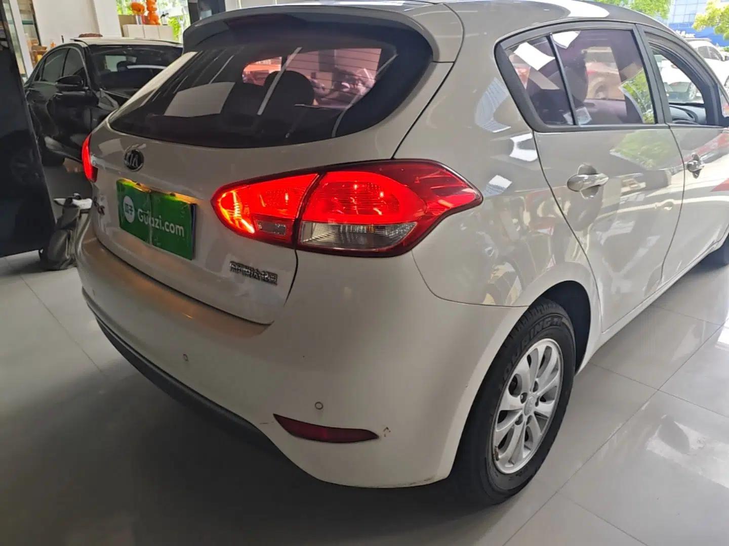 Kia K3S 2014 1.6L Automatic GL — миниатюра 7