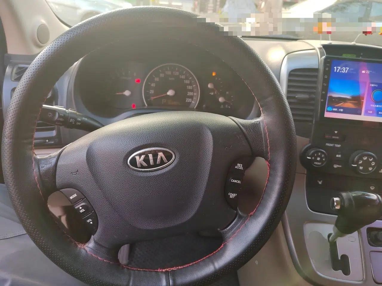 Kia VQ 2011 2.7 Luxury Edition — миниатюра 11