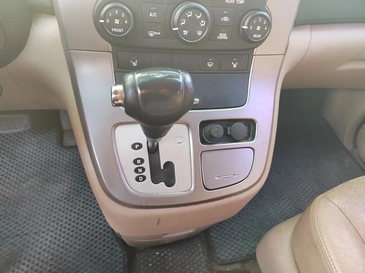 Kia VQ 2011 2.7 Luxury Edition — миниатюра 15
