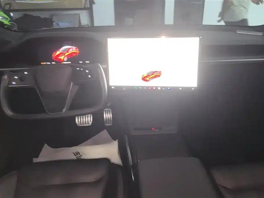 2023 Model S Tri-Motor All-Wheel Drive Plaid Edition — миниатюра 12