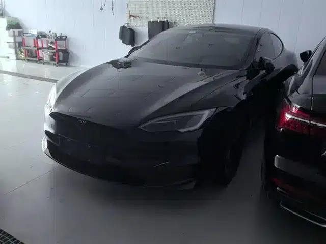 2023 Model S Tri-Motor All-Wheel Drive Plaid Edition