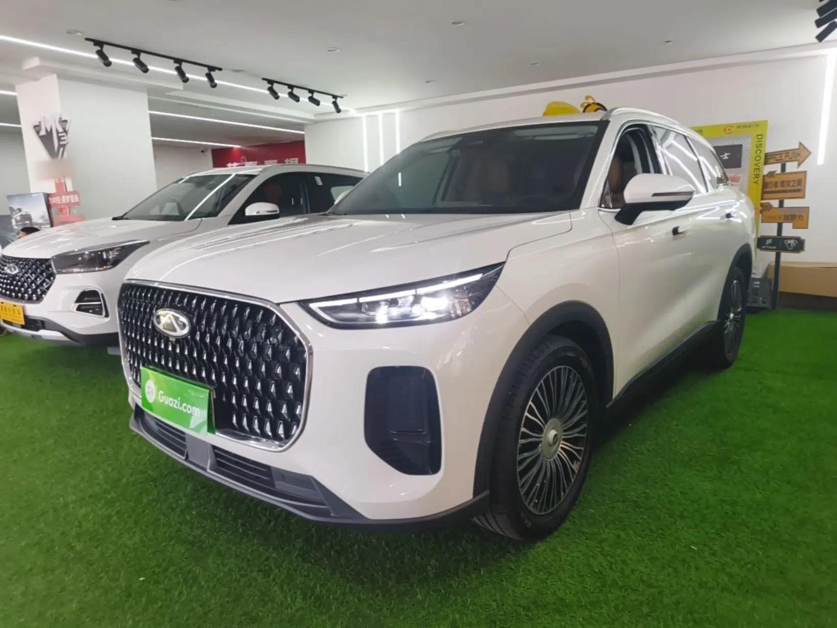 Chery Tiggo 8 L 2024 2.0T Two-Wheel-Drive Luxury Version 7 Seats — миниатюра 1