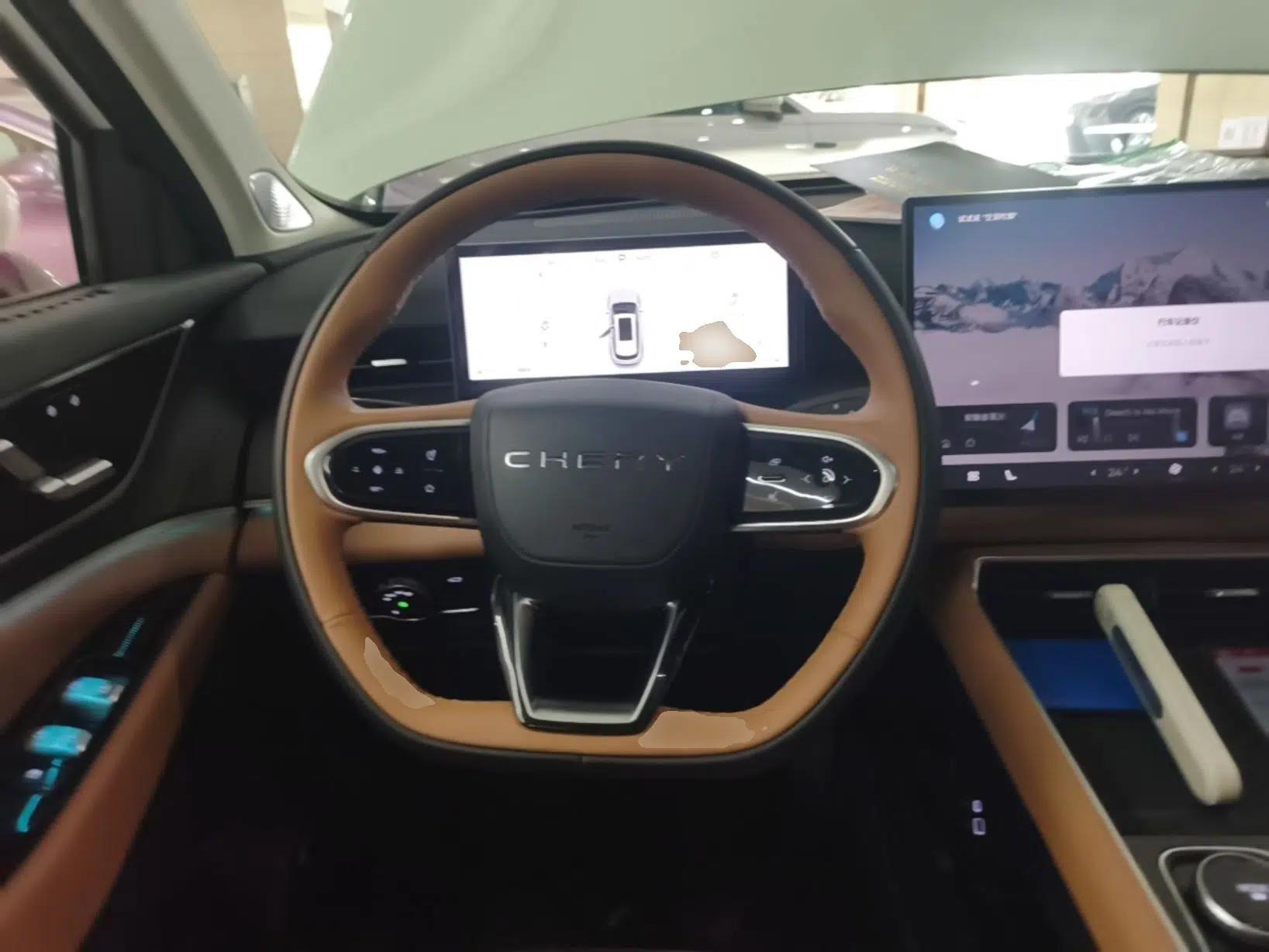 Chery Tiggo 8 L 2024 2.0T Two-Wheel-Drive Luxury Version 7 Seats — миниатюра 14