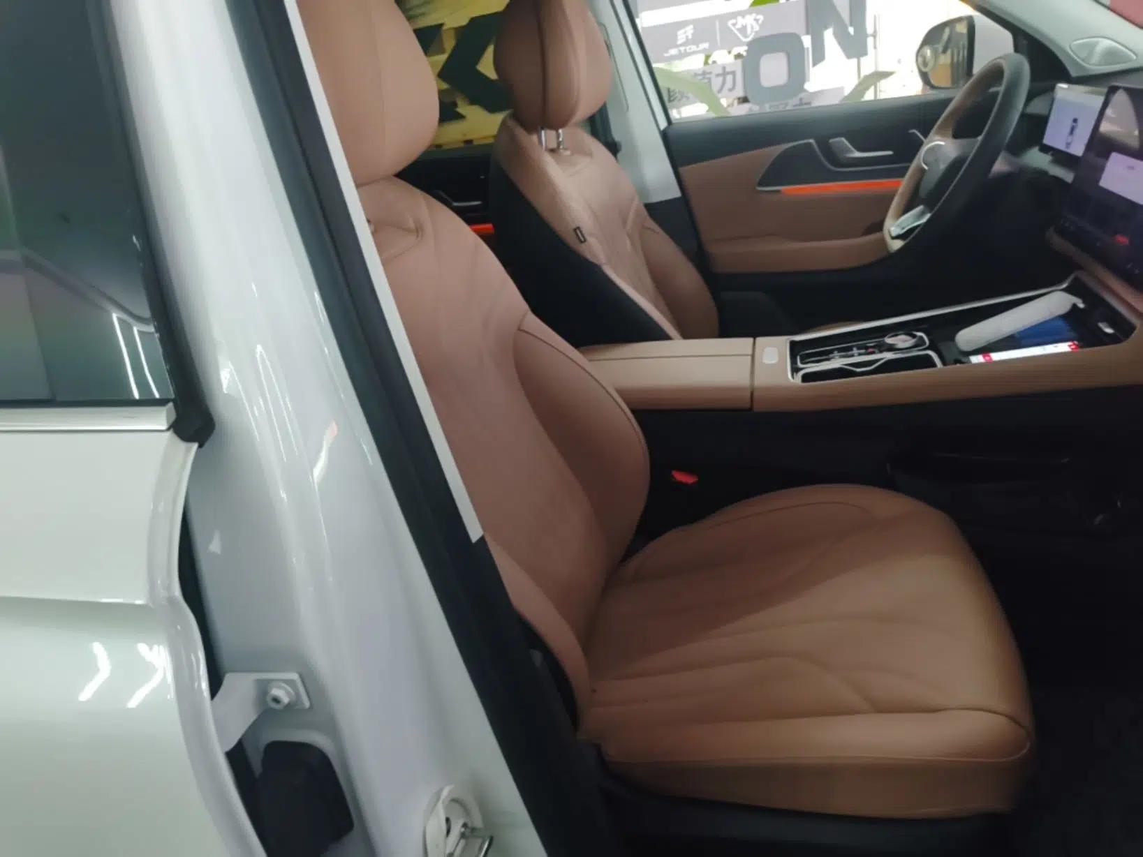 Chery Tiggo 8 L 2024 2.0T Two-Wheel-Drive Luxury Version 7 Seats — миниатюра 23