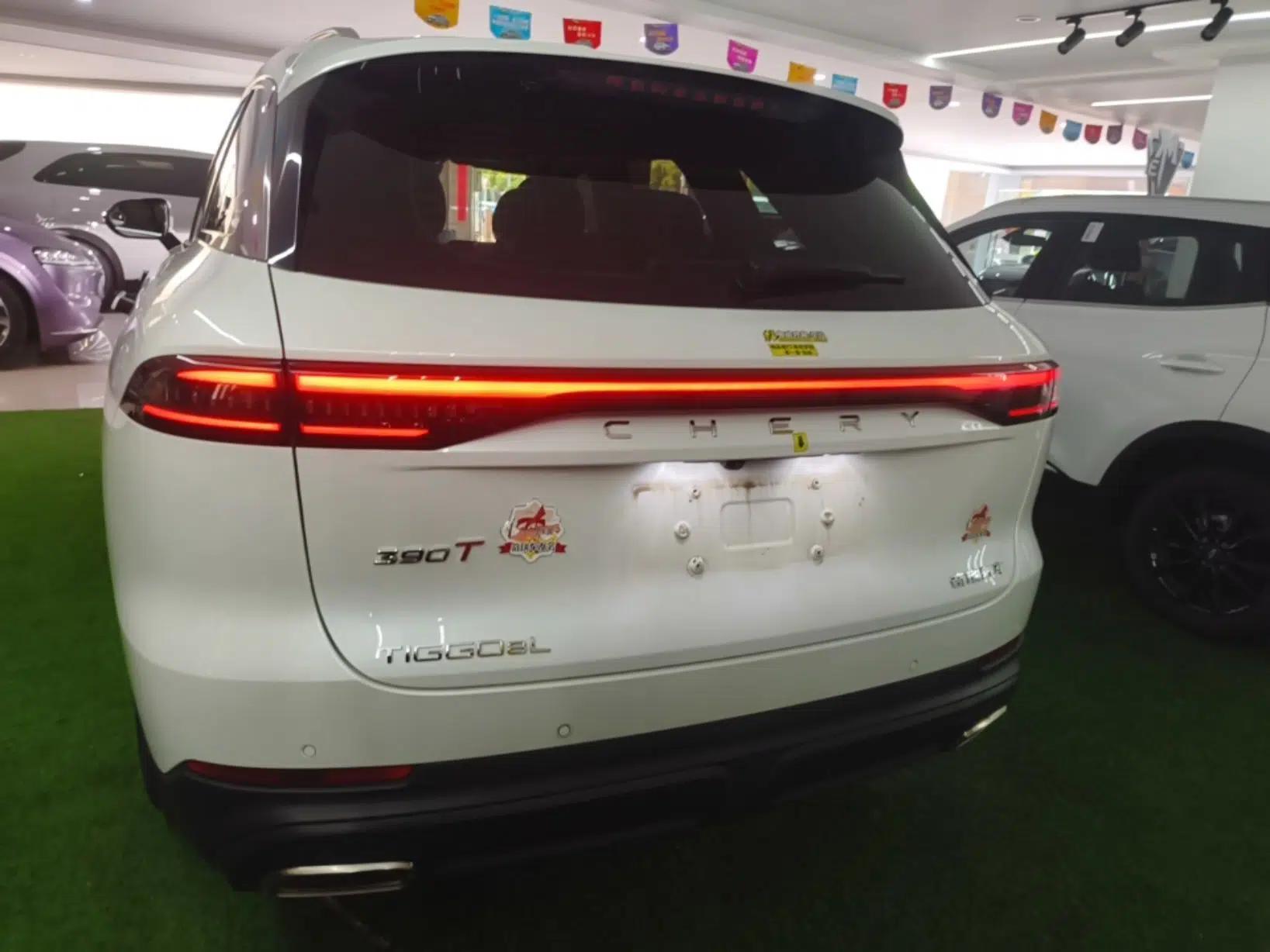Chery Tiggo 8 L 2024 2.0T Two-Wheel-Drive Luxury Version 7 Seats — миниатюра 5