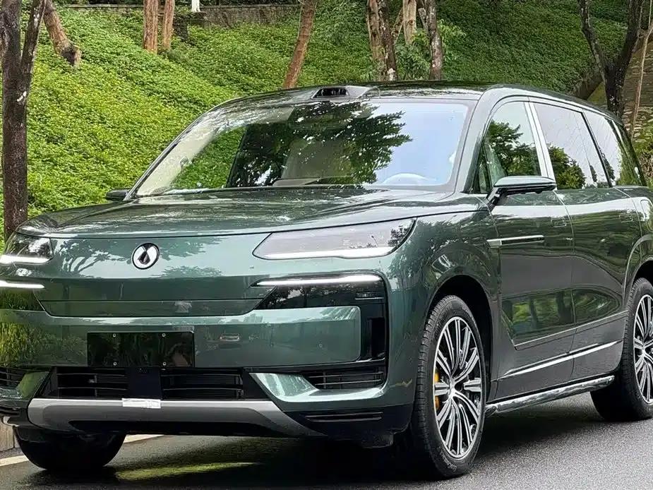 Denza N9 2025 Flagship Edition — миниатюра 1