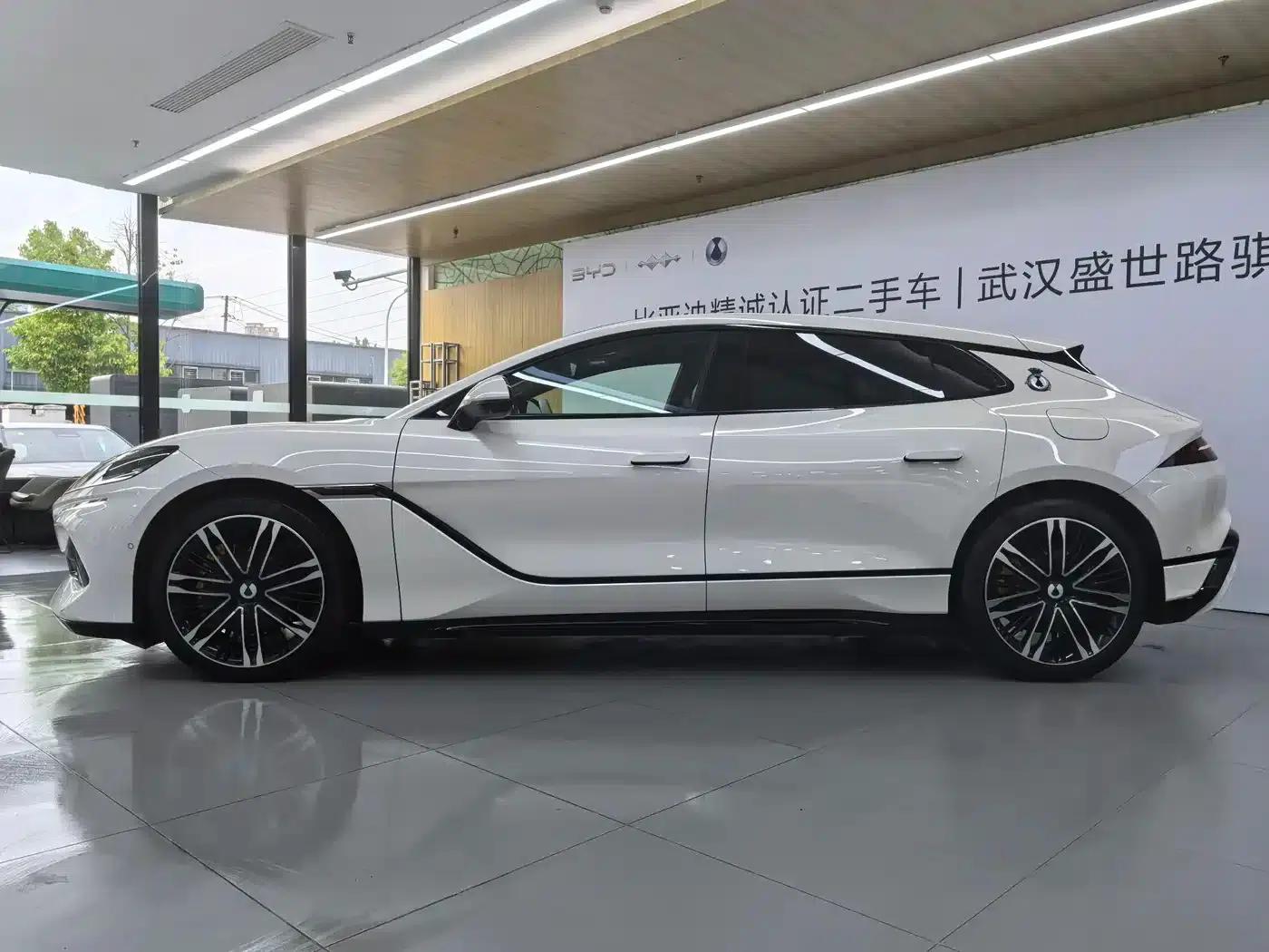 Denza Z9 GT 2024 1100 AWD Ultra Edition — миниатюра 2