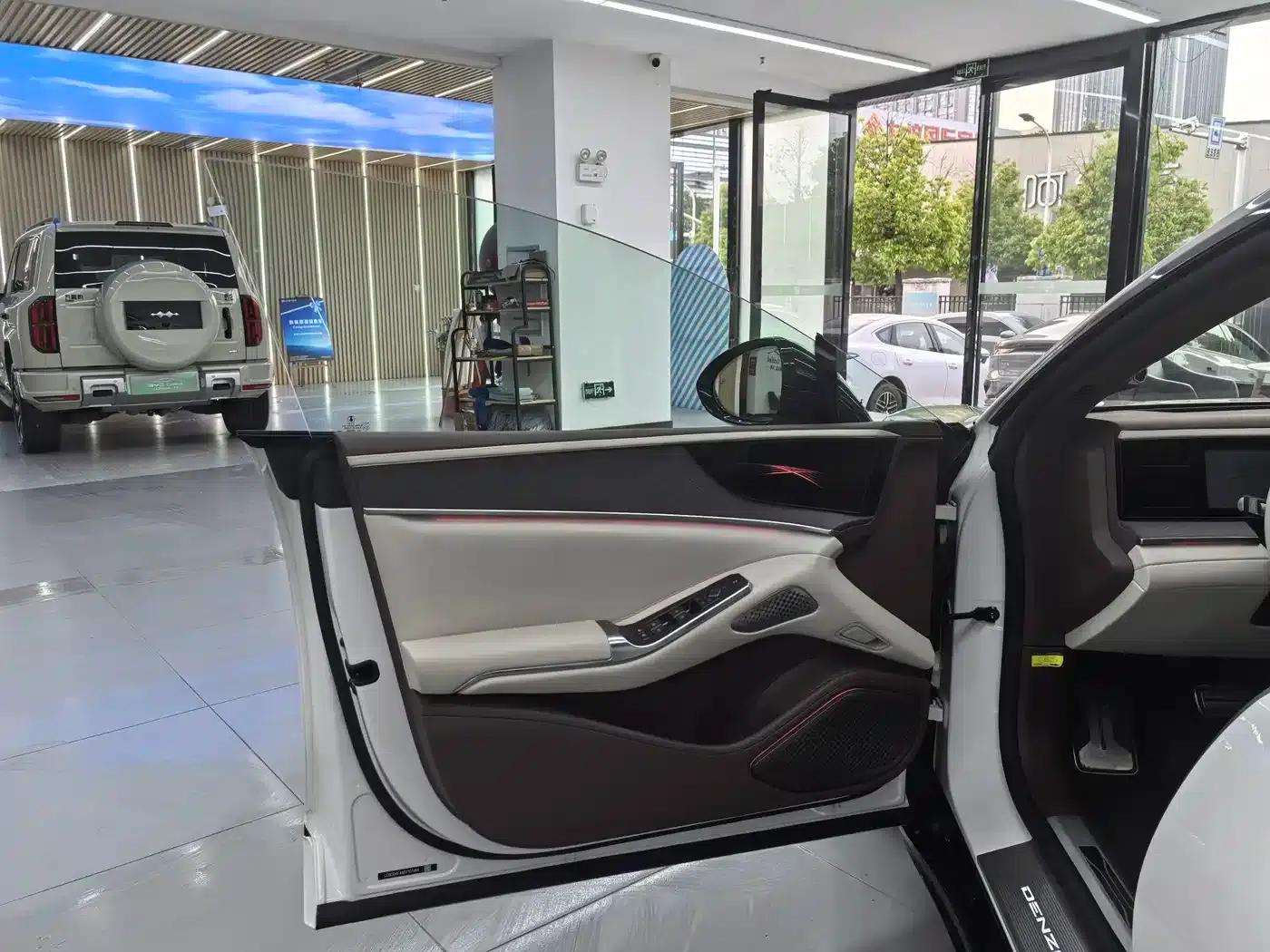 Denza Z9 GT 2024 1100 AWD Ultra Edition — миниатюра 11
