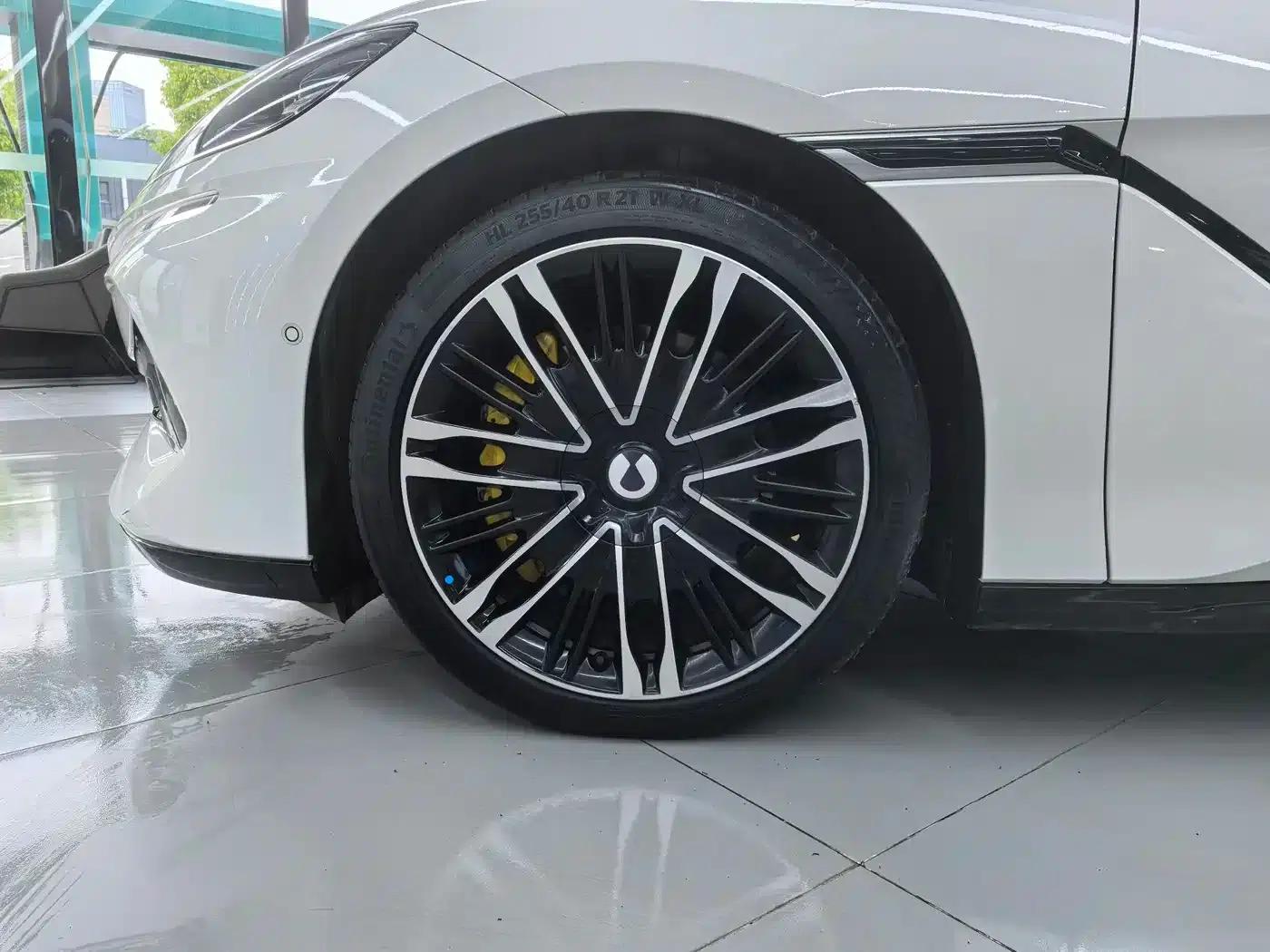 Denza Z9 GT 2024 1100 AWD Ultra Edition — миниатюра 3