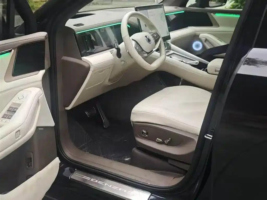 Denza N8L 2025 Flagship Edition — миниатюра 2