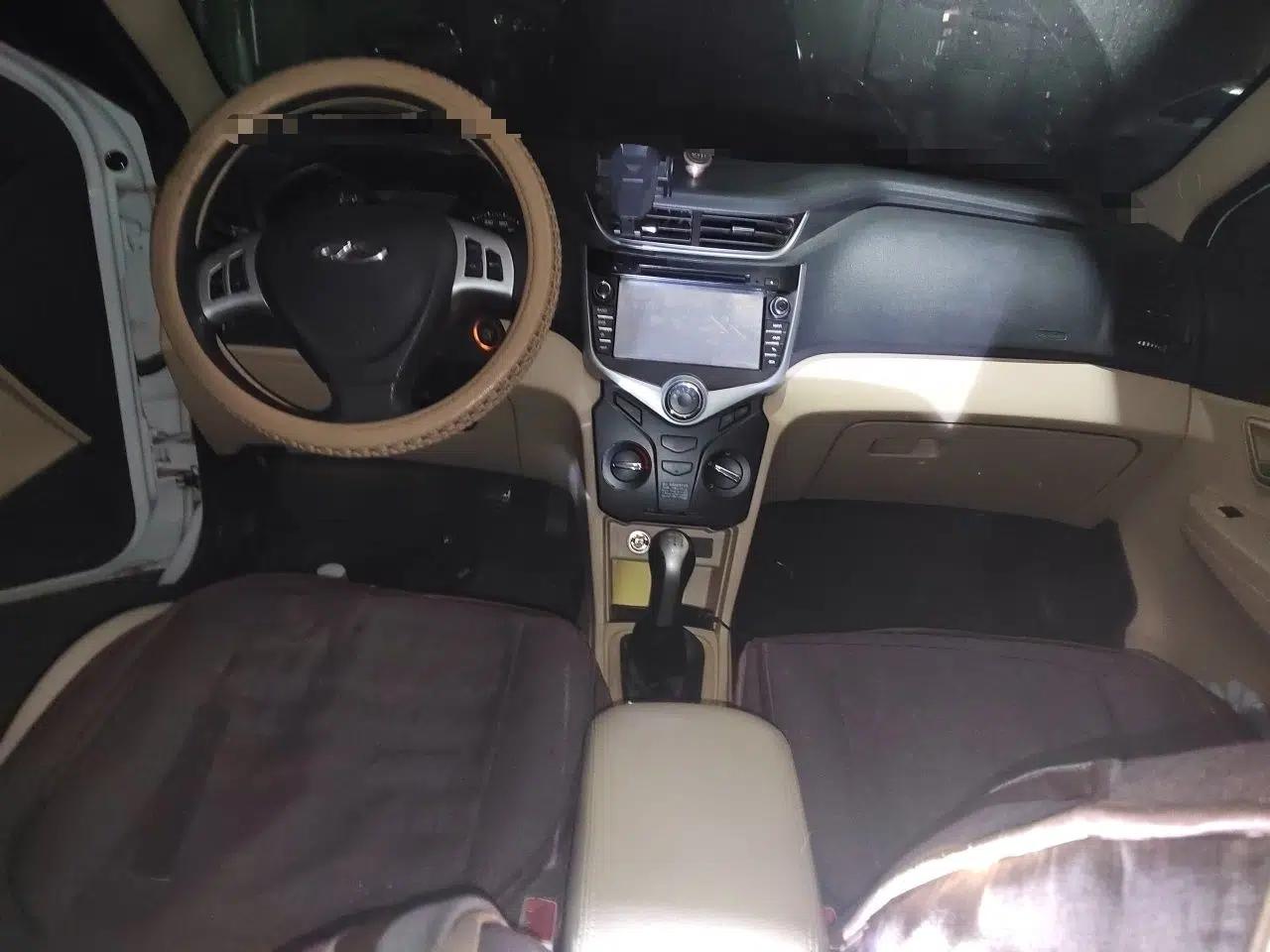 Chery Fengyun 2 2015 1.5L Manual New Edition — миниатюра 10