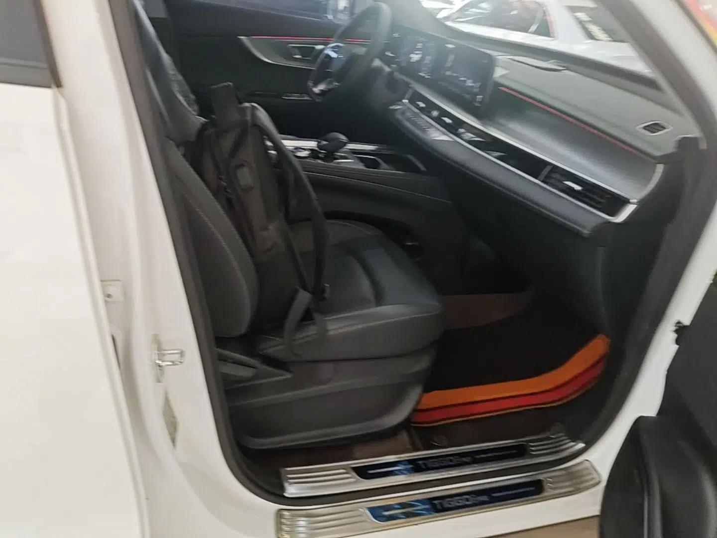 Chery Tiggo 8 PRO New Energy 2023 Champion Edition 1.5T 100km Glory Version — миниатюра 23