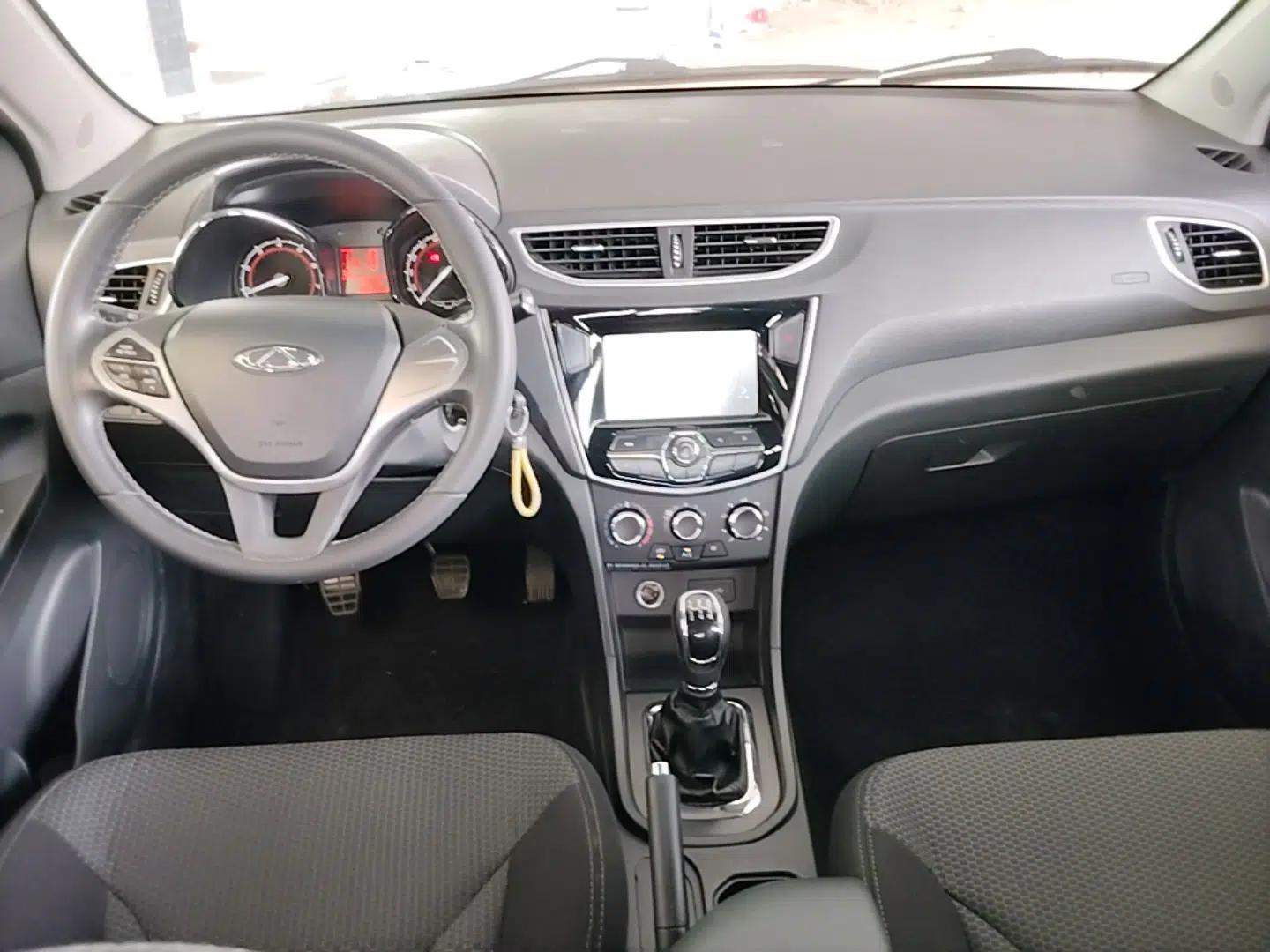 Chery Arrizo 3 2015 1.5L Manual High-End Version — миниатюра 13