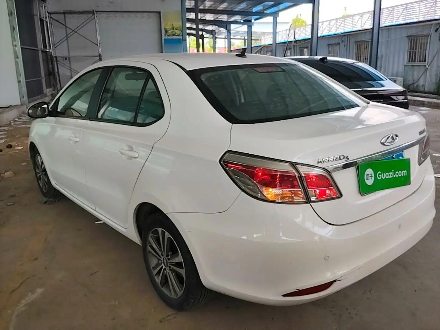 Chery Arrizo 3 2015 1.5L Manual High-End Version — миниатюра 4
