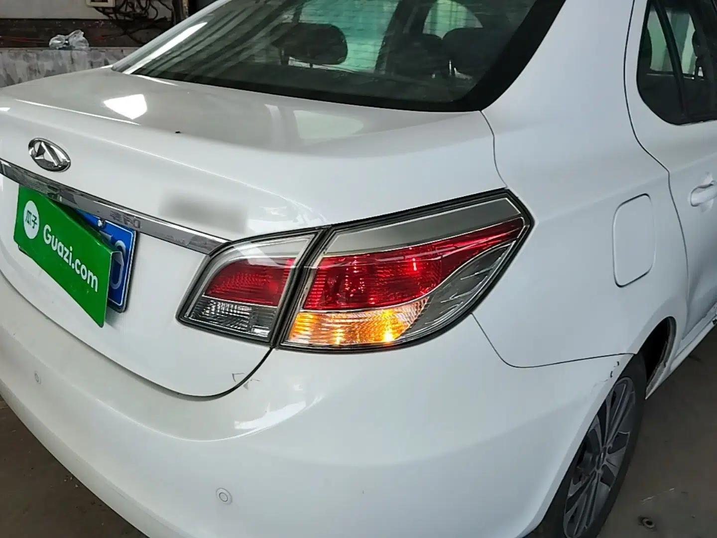 Chery Arrizo 3 2015 1.5L Manual High-End Version — миниатюра 7